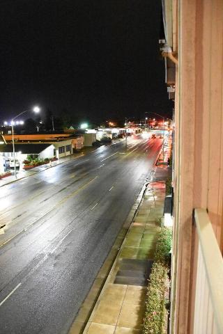Howard Johnson By Wyndham Newport Area 2*